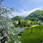 ксенія 아파트
