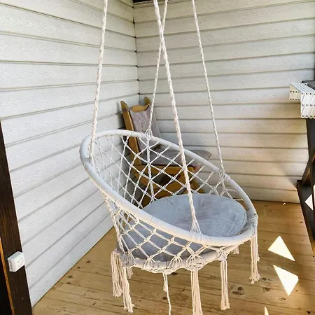 ксенія דירה דזמברוניה